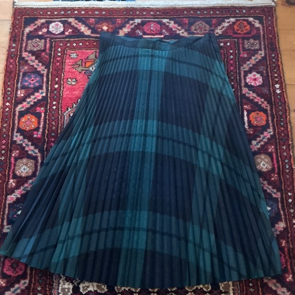 Talbots Black Green and Navy Tartan A-Line Pleated Skirt - Picture 6 of 8